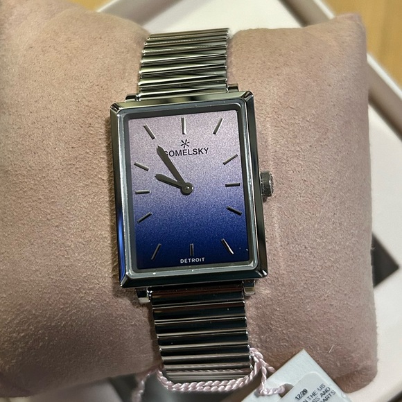 Shinola Gomelsky Watch With 32x25mm Blue With Purple Hue Face & Silver B… - Picture 1 of 8